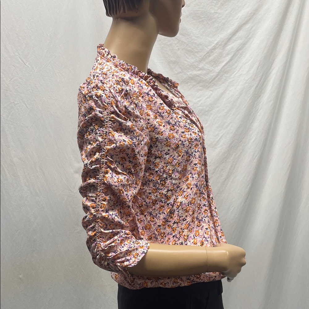 Rose + Olive Women's Pink Floral 3/4 Gathered Sleeves Blouse - Picture 3 of 8